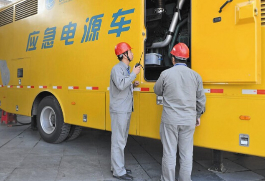 斗门如何清理被灰尘覆盖的机油散热器？